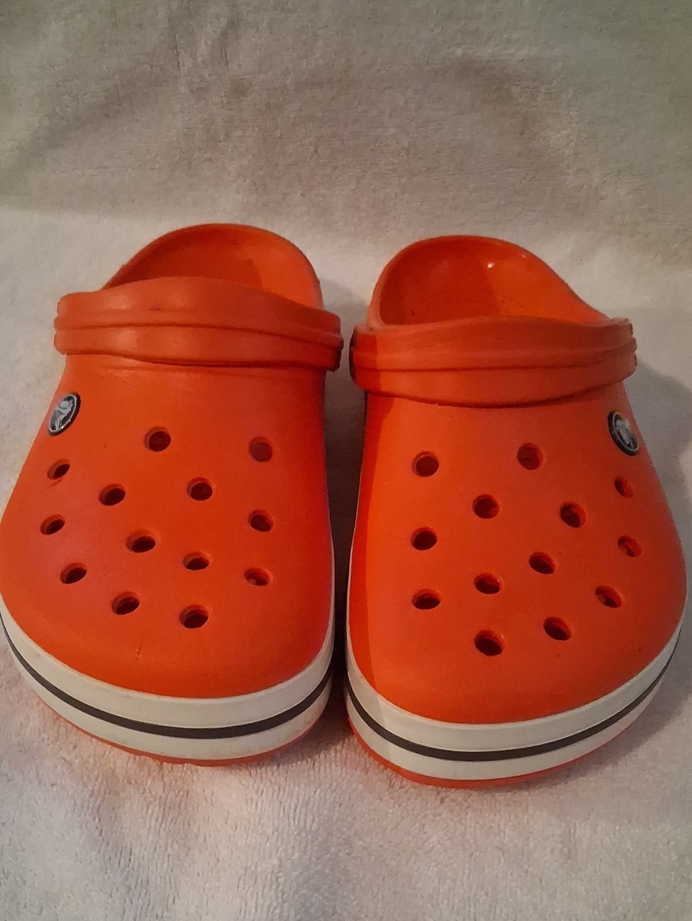CROCS Classic Clog in Bright Orange